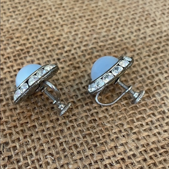 Elegant Blue and Silver Brooch with matching earrings vintage 50’s - Picture 3 of 4